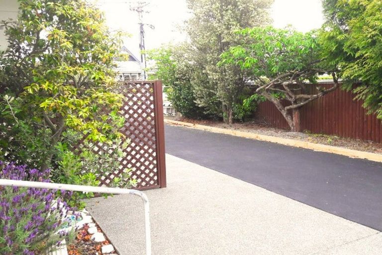 Photo of property in 2/504 Barbadoes Street, Edgeware, Christchurch, 8013