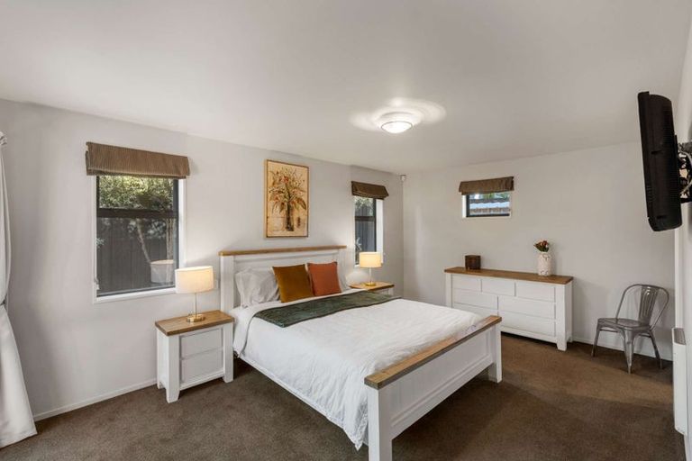 Photo of property in 40 Titirangi Crescent, Parklands, Christchurch, 8083