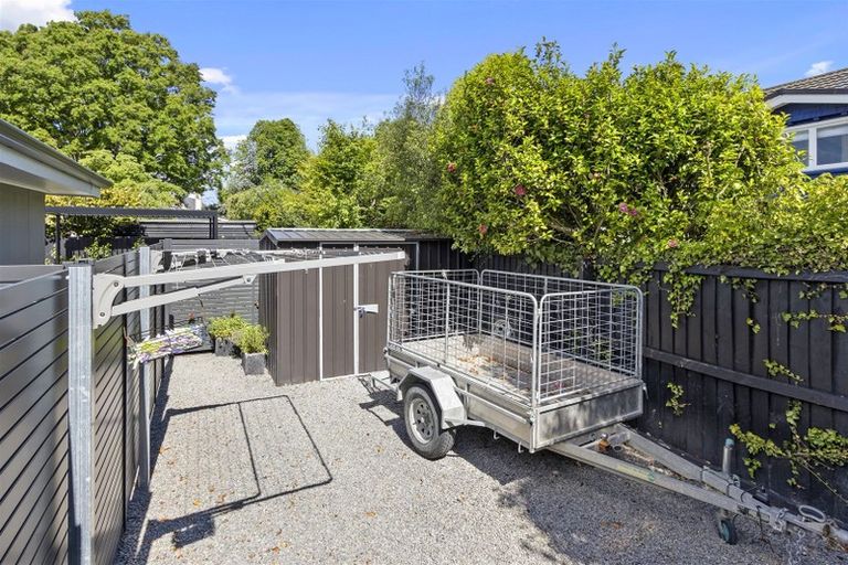 Photo of property in 69 Kotare Street, Fendalton, Christchurch, 8041