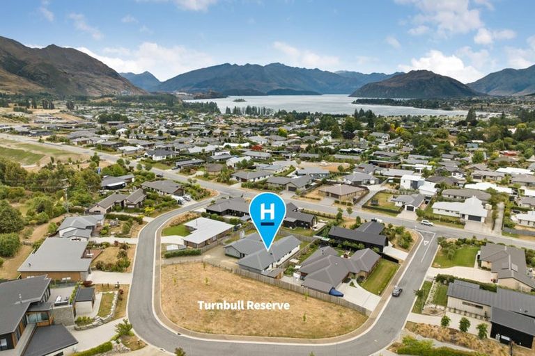 Photo of property in 5 Turnbull Crescent, Wanaka, 9305