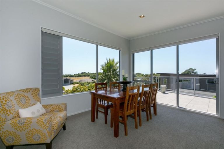 Photo of property in 18 Parkvue Drive, Bell Block, New Plymouth, 4312