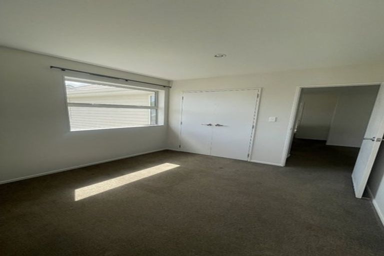 Photo of property in 10 Pipipi Crescent, Takanini, 2112