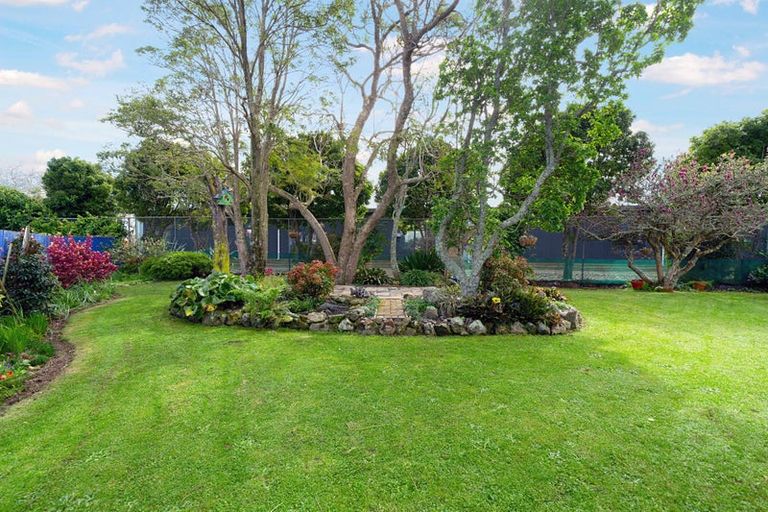 Photo of property in 127a Swanson Road, Henderson, Auckland, 0610