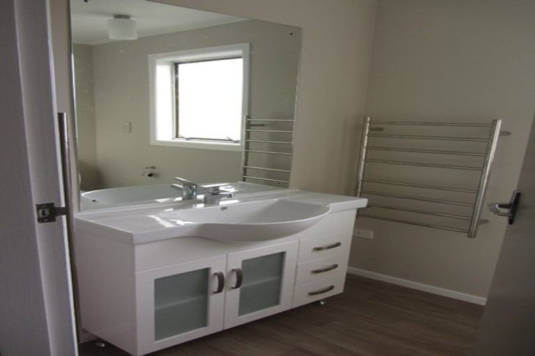 Photo of property in 37 Tui Road, Raumati Beach, Paraparaumu, 5032