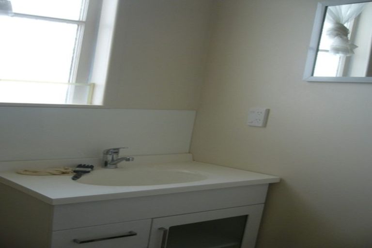 Photo of property in 16-18 Levy Street, Mount Victoria, Wellington, 6011