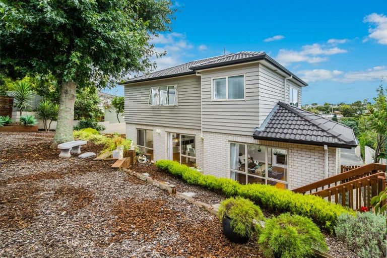Photo of property in 32 Becroft Drive, Forrest Hill, Auckland, 0620
