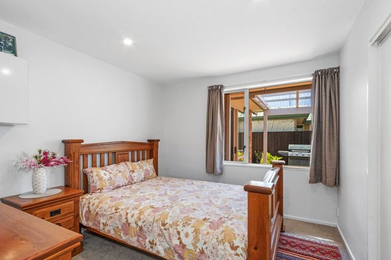 Photo of property in 75a Farquhars Road, Redwood, Christchurch, 8051
