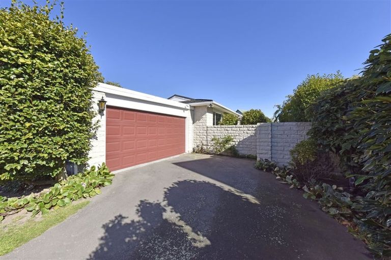Photo of property in 42 Toorak Avenue, Avonhead, Christchurch, 8042