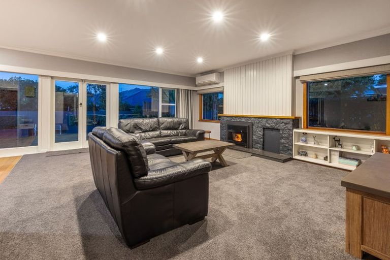 Photo of property in 397 Te Moana Road, Waikanae, 5036