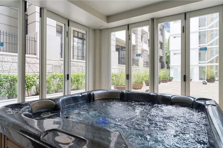 Photo of property in 3/762 Beach Road, Browns Bay, Auckland, 0630