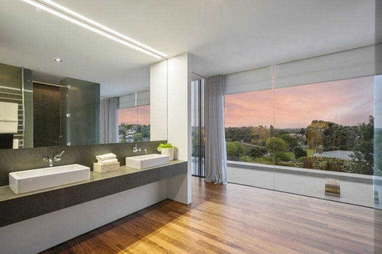 Photo of property in 137 Shore Road, Remuera, Auckland, 1050