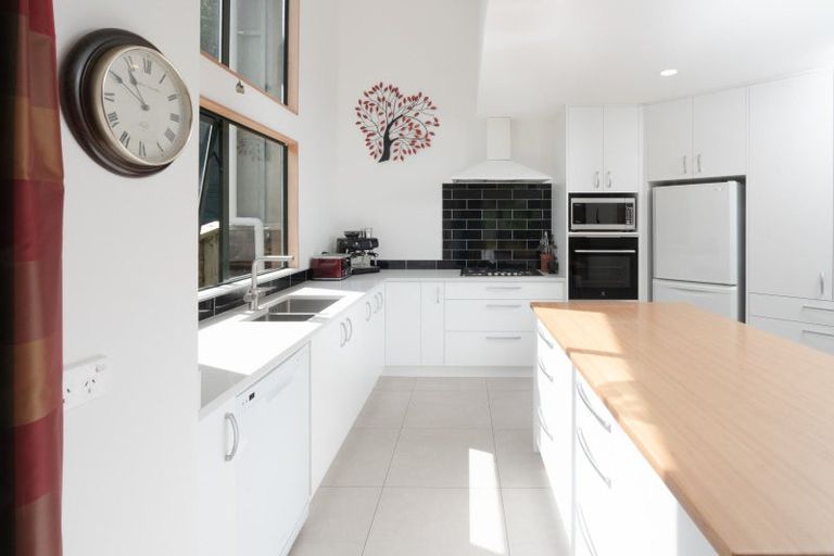 Photo of property in 101 Huia Street, Waikanae, 5391