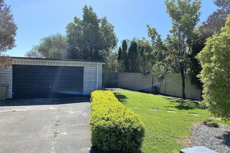 Photo of property in 185 Weston Road, St Albans, Christchurch, 8052