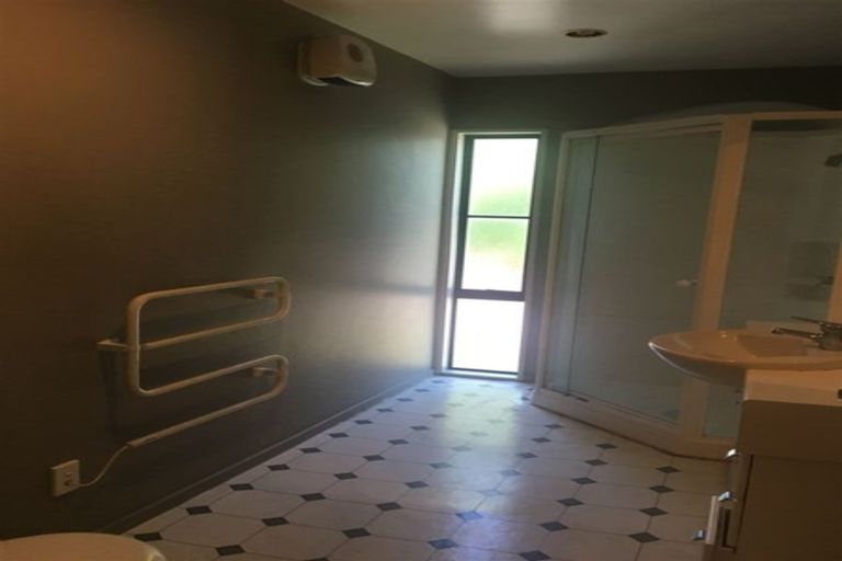 Photo of property in 4/21 Darvel Street, Riccarton, Christchurch, 8011