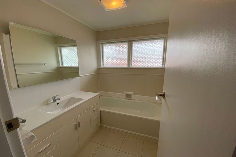 Photo of property in 8 Carlson Crescent, Silverdale, Hamilton, 3216