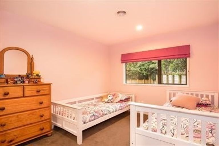 Photo of property in 2 Bovill Way, Tuakau, 2121