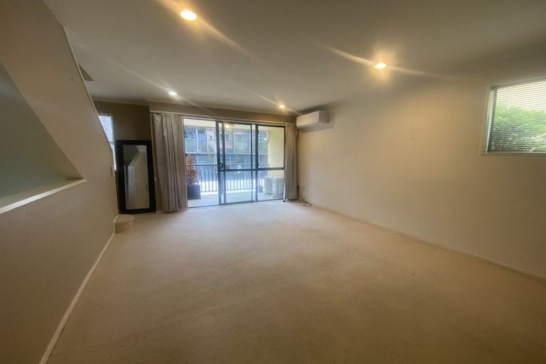 Photo of property in 25 Ballantrae Place, Thorndon, Wellington, 6011