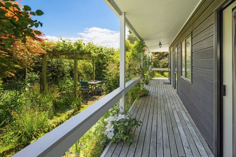 Photo of property in 39b Aquarius Drive, Kawaha Point, Rotorua, 3010