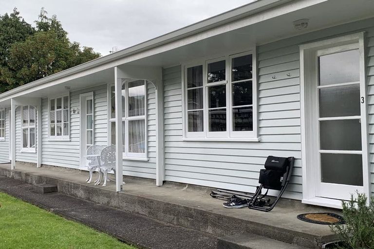 Photo of property in 3/4 Bracken Street, Wallaceville, Upper Hutt, 5018