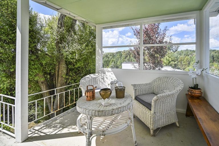 Photo of property in 2 Aotea Crescent, Havelock North, 4130