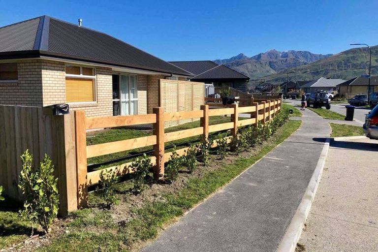 Photo of property in 32 Cheltenham Road, Lower Shotover, Queenstown, 9304