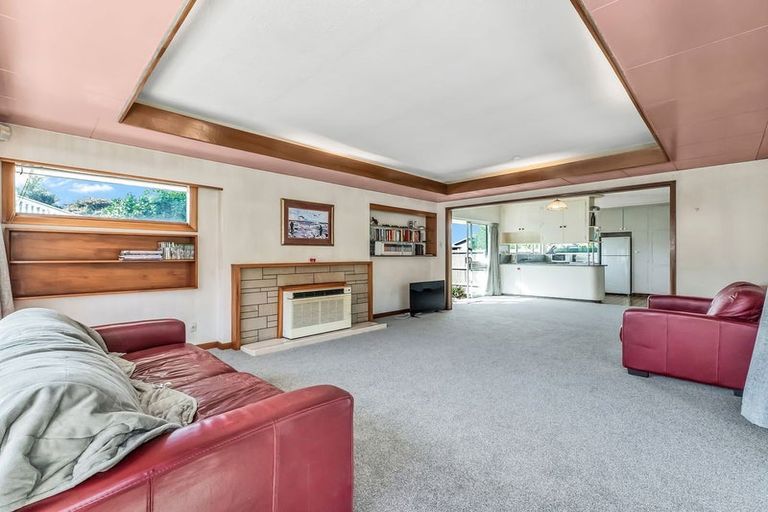 Photo of property in 8 Fatima Street, Redwood, Christchurch, 8051