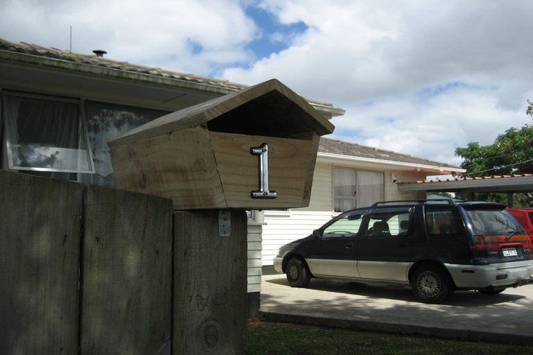 Photo of property in 1 Riverpark Crescent, Henderson, Auckland, 0610