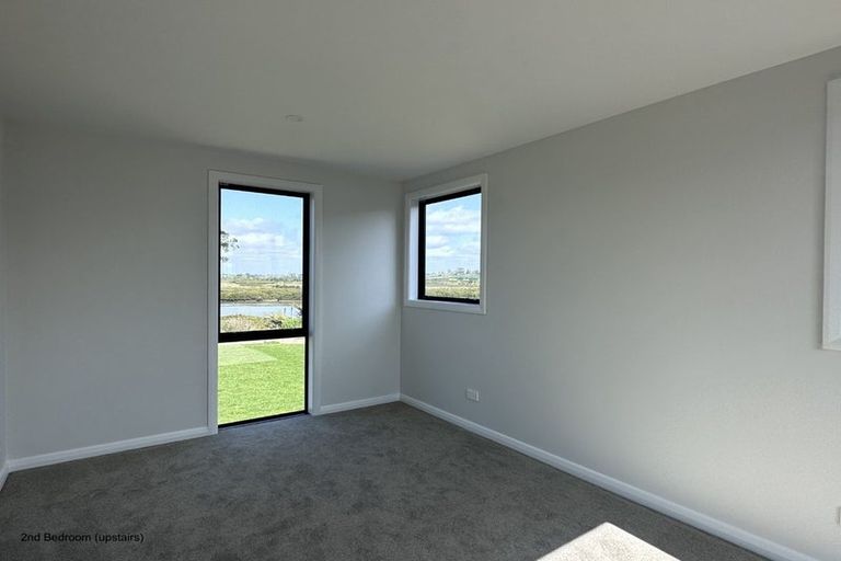 Photo of property in 12 Catalina Avenue, Rosehill, Papakura, 2113