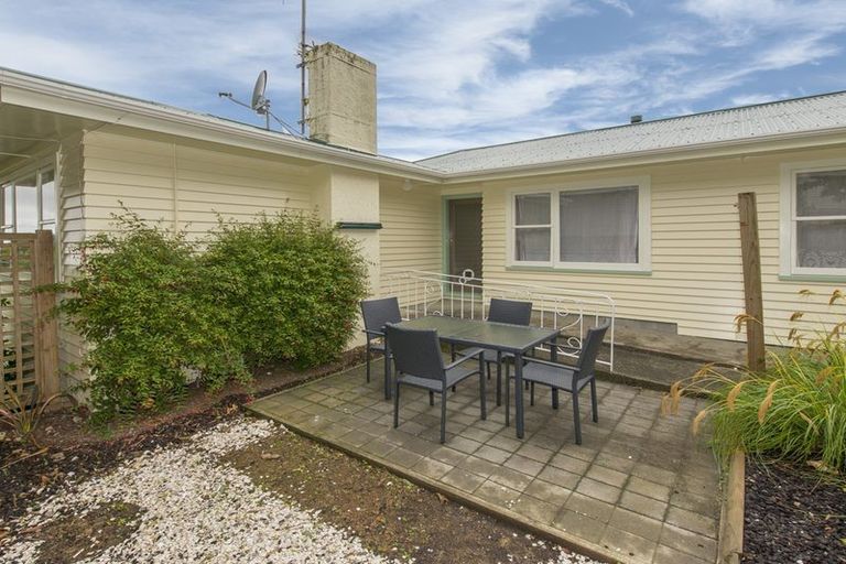 Photo of property in 10 Oriel Place, Tawa, Wellington, 5028