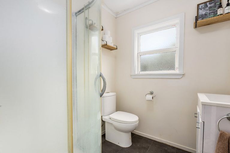 Photo of property in 62 Severn Street, Island Bay, Wellington, 6023