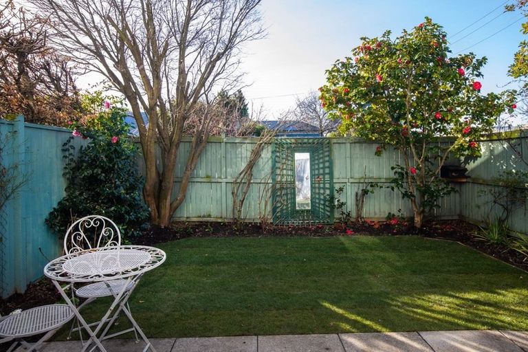 Photo of property in 2/54 Derby Street, St Albans, Christchurch, 8014