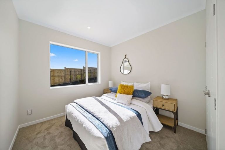 Photo of property in 5 Papaview Road, Papakura, 2110