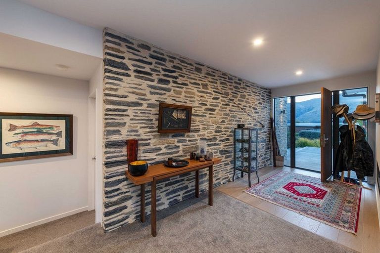 Photo of property in 1 Clearview Street, Wanaka, 9305