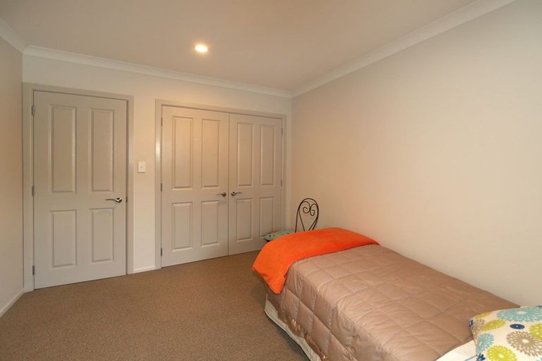 Photo of property in 15 Delta Mews Place, Clive, 4102