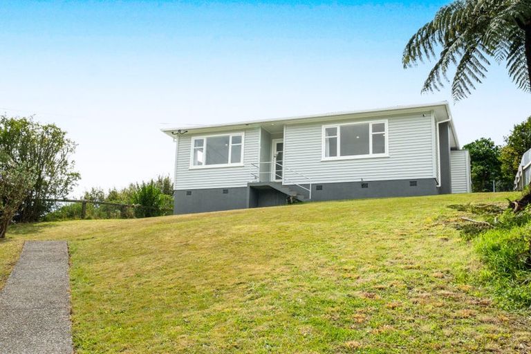 Photo of property in 8 Hampshire Street, Cannons Creek, Porirua, 5024
