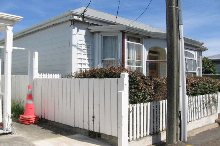 Photo of property in 2 Prince Street, Mount Victoria, Wellington, 6011