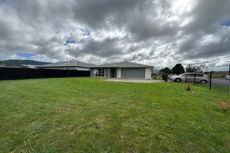Photo of property in 26 Gallipoli Road, Trentham, Upper Hutt, 5018