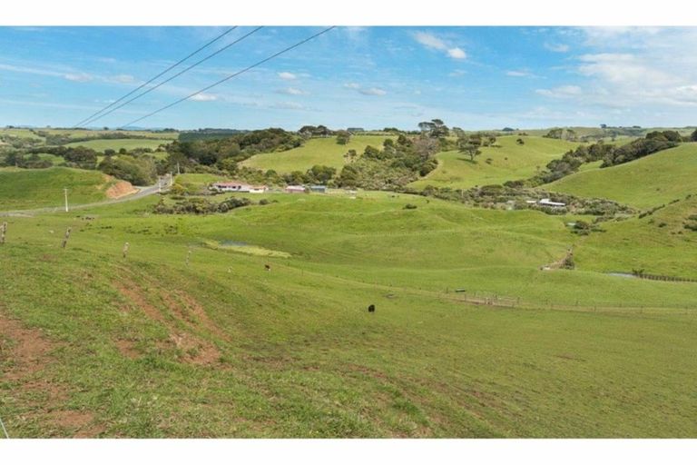 Photo of property in 34 Cemetery Road, Pollok, 2684