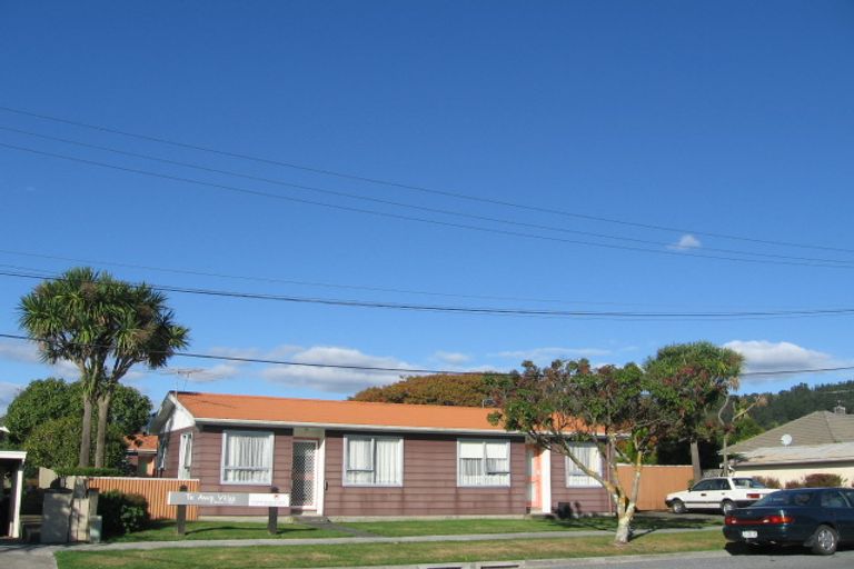 Photo of property in 24 Logan Street, Ebdentown, Upper Hutt, 5018