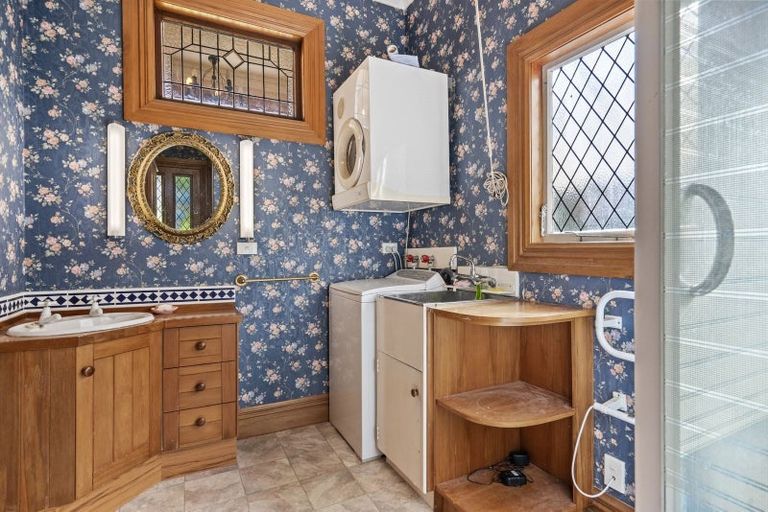 Photo of property in 29 Scarborough Terrace, Mount Victoria, Wellington, 6011