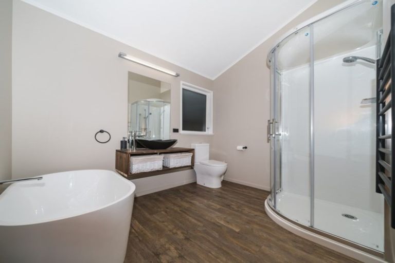 Photo of property in 6 Kapiti Place, Awapuni, Palmerston North, 4412