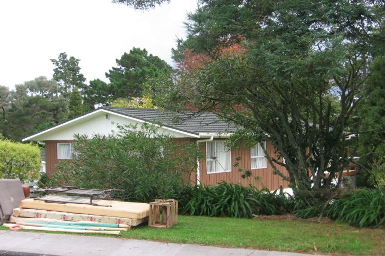 Photo of property in 8 Kawaka Street, Titirangi, Auckland, 0604