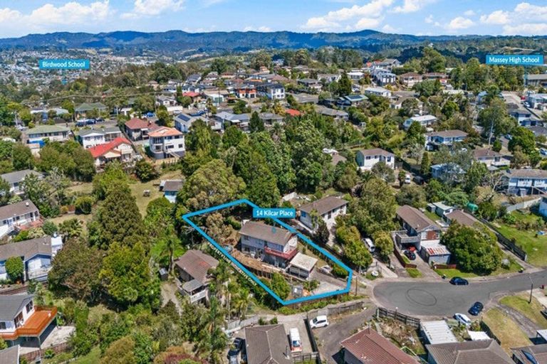Photo of property in 14 Kilcar Place, Massey, Auckland, 0614
