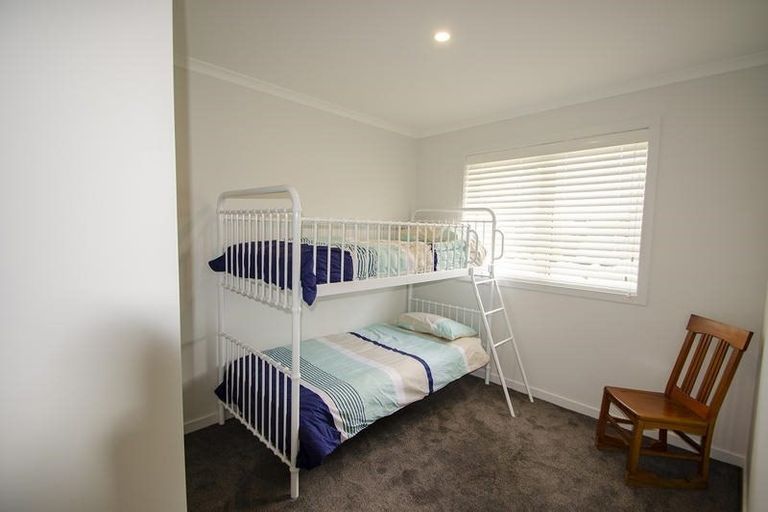 Photo of property in 10 Phoenix Place, Cromwell, 9310