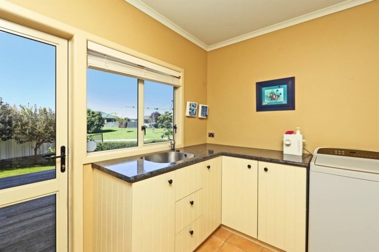 Photo of property in 158 Avenue Road, Greenmeadows, Napier, 4112