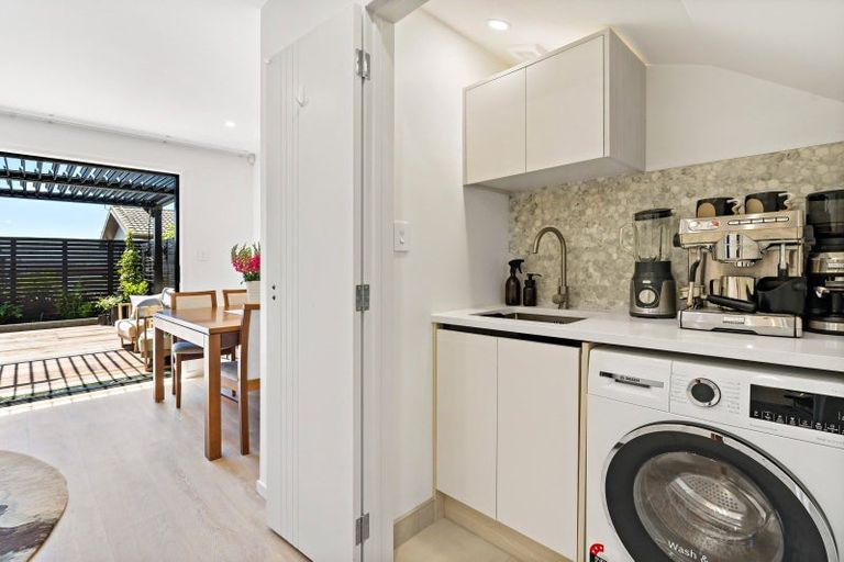 Photo of property in 5/1 Seaforth Avenue, Mangere Bridge, Auckland, 2022