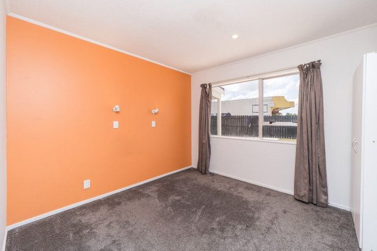 Photo of property in 23a Rhodes Drive, Kelvin Grove, Palmerston North, 4414