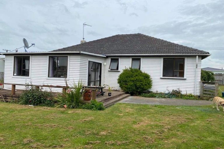 Photo of property in 10 Cornwall Street, Eltham, 4322