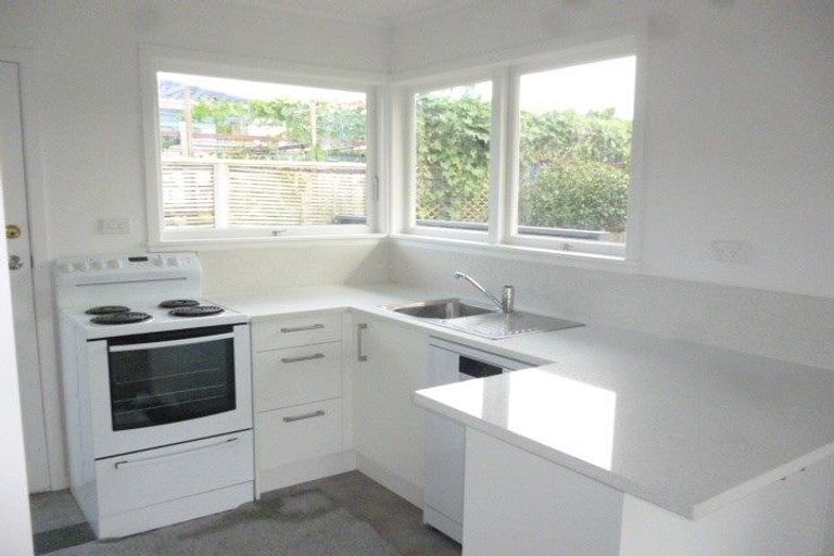 Photo of property in 2/4 Marriott Road, Pakuranga, Auckland, 2010