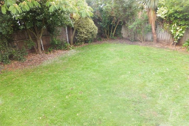 Photo of property in 1/5 Gainsborough Street, Hoon Hay, Christchurch, 8025